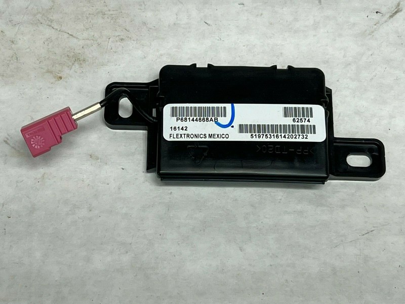 KEYLESS ENTRY ANTENNA 68144668ABRAM 1500-3500 OEM MOPAR 2013-2018