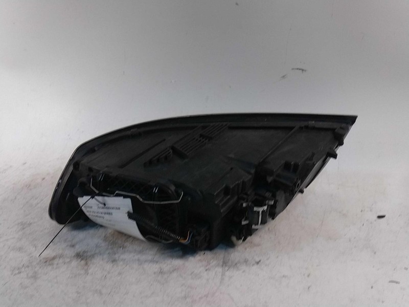 2010 VOLVO 50 SERIES Right Headlight Assembly Black OEM 91353 153K Miles