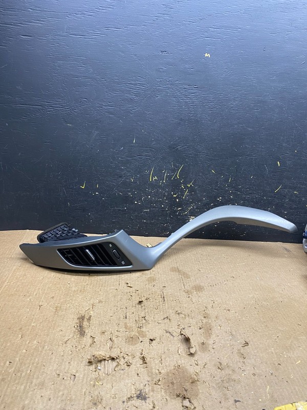2014-2016 Hyundai Elantra Center Right Garnish Trim Bezel Air Vent Z7387 DG