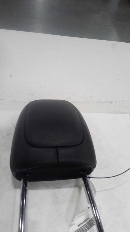2015 Jeep Cherokee Right Side Headrest Grey Used OEM NJ25-21657-540444