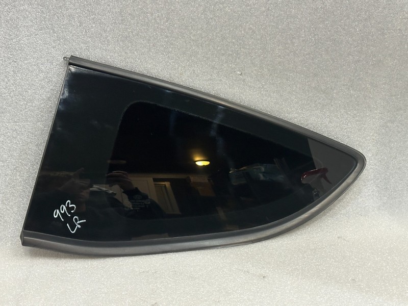 2010-2012Hyundai Genesis Coupe Rear LEFT Quarter Glass OEM 87810-2M000
