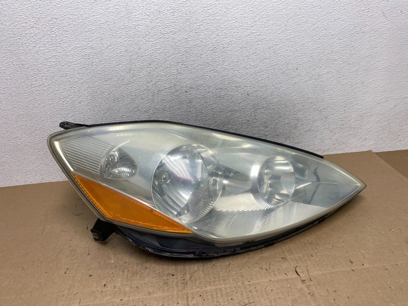 2006 to 2010 Toyota Sienna Right Passenger Rh Side Headlight Halogen AE6498 DW