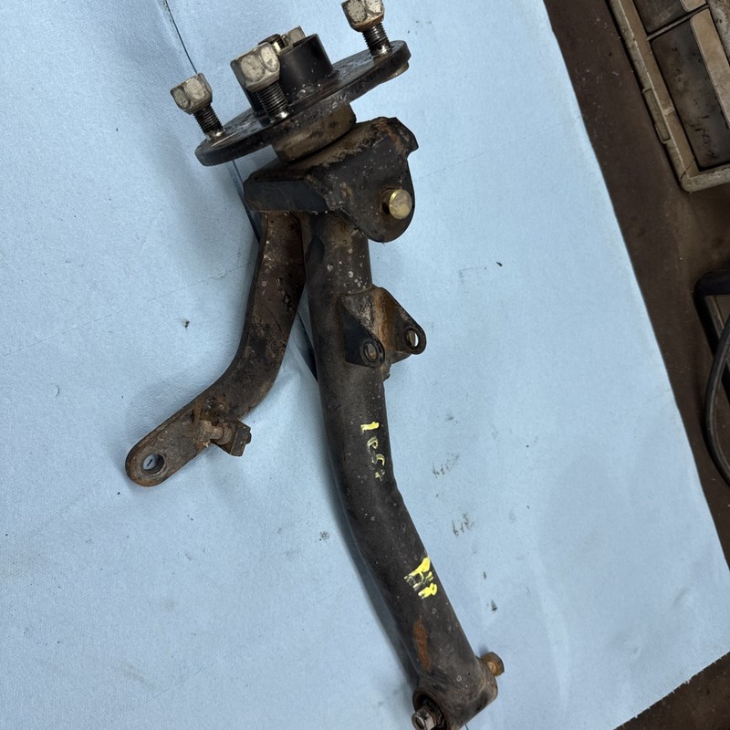 Yamaha G1 Vintage Gas Two Stroke Golf CartLeftSide, Suspension Arm Wheel Hub