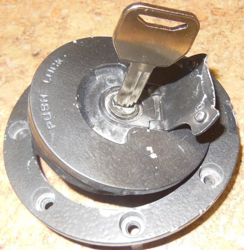 2002 Honda CBR600F4 CBR 600 F4 CBR600 Fuel Gas Lock Key Cap Tank 02