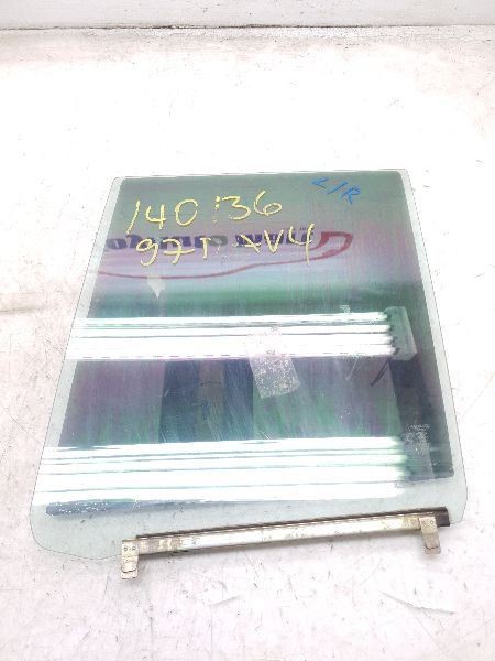 96-00 TOYOTA RAV4 PASSENGER SIDE QUARTER GLASS