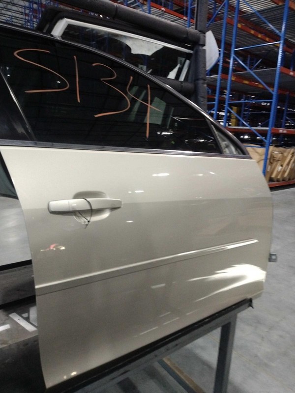 2014 Chevrolet Malibu Right Front Door Gold OEM 309933 98K Miles