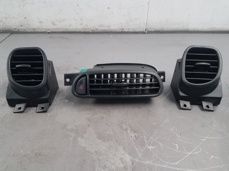 2002 Chevy Corvette C5 Z06 Dash A/C Vents #5803 i1