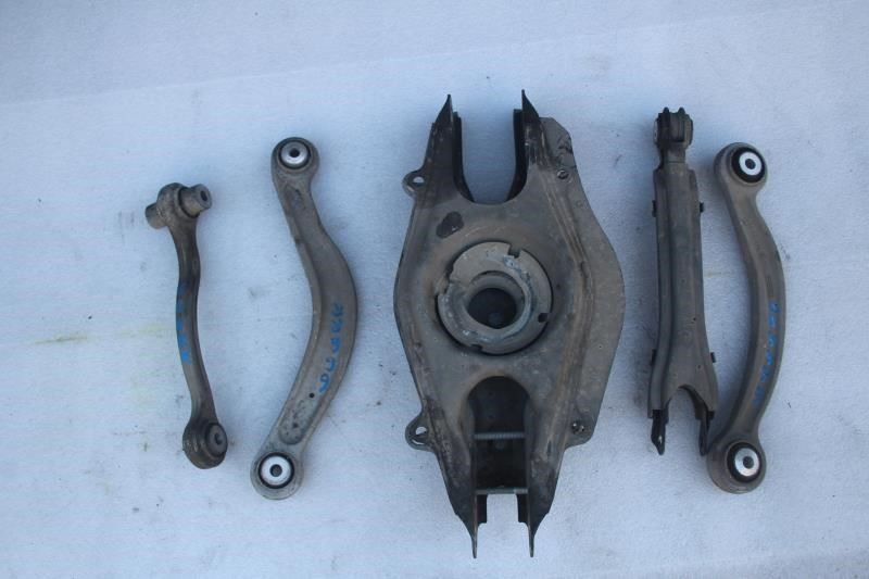 2015 MERCEDES C250 W204 RIGHT PASSENGER SIDE REAR LOWER CONTROL ARMS 5 PIECES