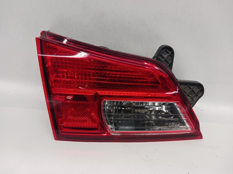 10-'14 SUBARU LEGACY Left Driver inner Taillight OEM Grade A