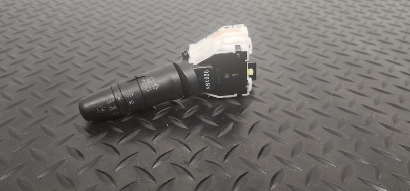 08-15 Nissan Rogue Turn Signal & Headlamp Column Switch OEM 25540-EE91E