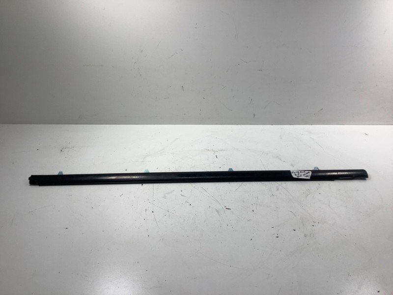 03-08 Honda Pilot Right Front Door Belt Molding OEM