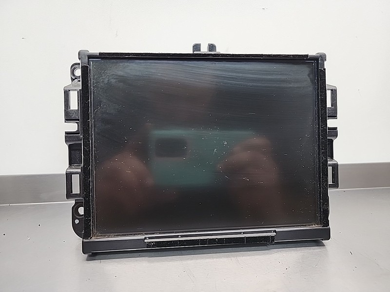 2013 Thru 2018 Dodge Pickup RADIO AM-FM 8.4 INCH 68270657AG Viper OEM Cherokee