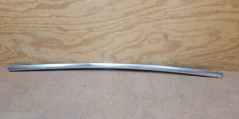 2013-2019 MB GLA X156 REAR RIGHT DOOR WINDOW OUTSIDE TRIM STRIP A1567351000 OEM