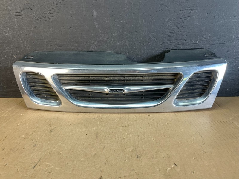 1999 to 2001 Saab 9-3 Front Upper Grille Grill OEM AD5771 DG