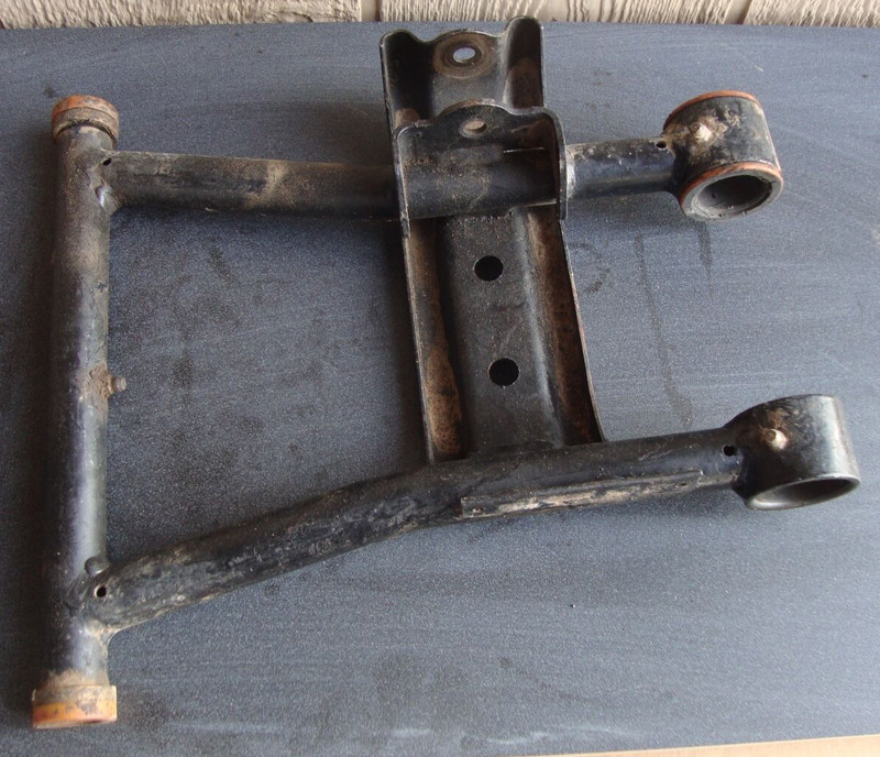 2000 2002 Polaris Sportsman 500 Right Rear Lower A Arm Bottom H11 Support Mount