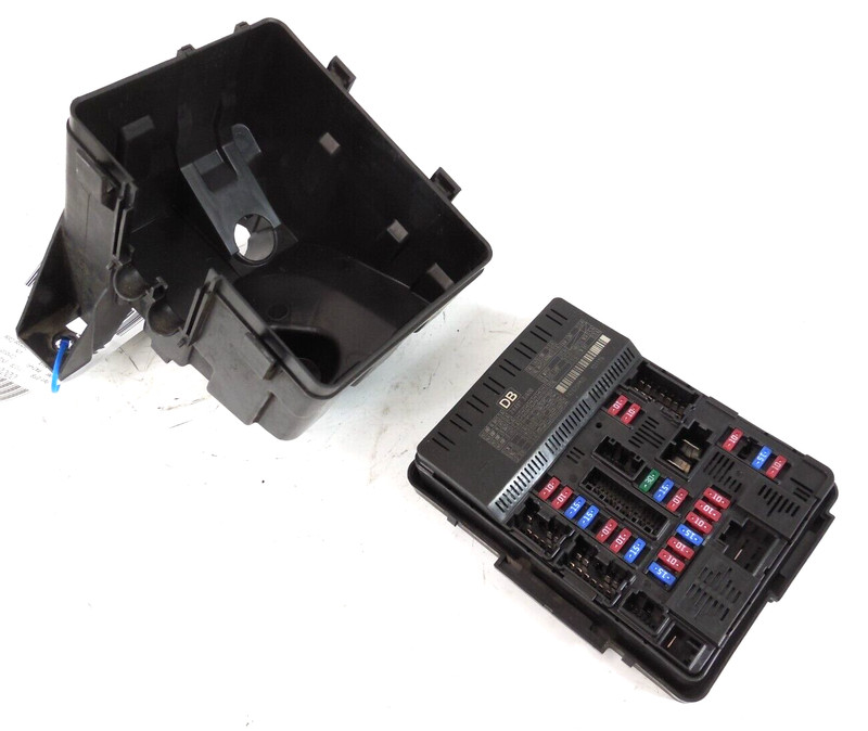 2013 13 Nissan Pathfinder 3.5L Engine Relay Fuse Box OEM VIN A 4th VQ35DE