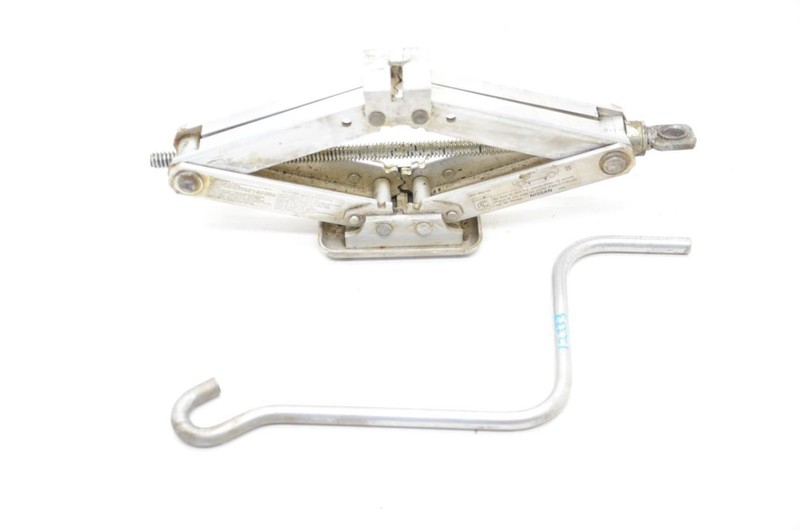 90-96 Nissan 300ZX 2+0 Scissor Jack with Handle