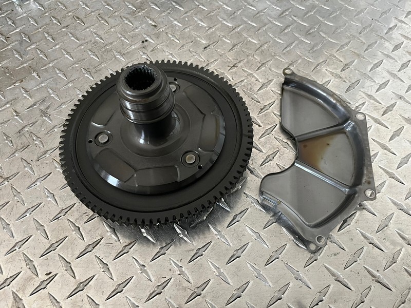 2013 Suzuki AN 650 Burgman Primary Driven Clutch Gear Cush Drive Cover AN650