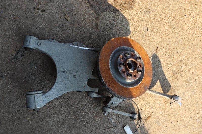 18-24 ALFA ROMEO STELVIO 2.0L 4WD REAR RIGHT SPINDLE KNUCKLE HUB CONTROL ARM OEM
