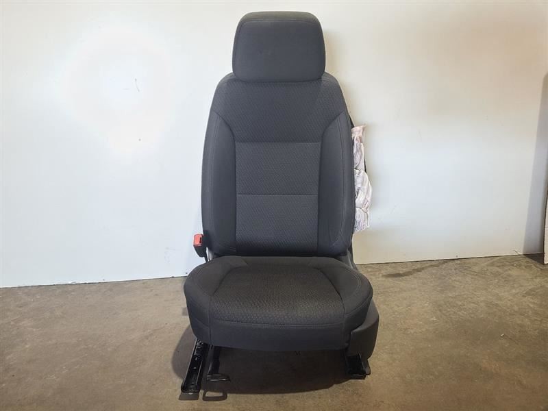 SILVRDO15 2019 Front Seat 562473