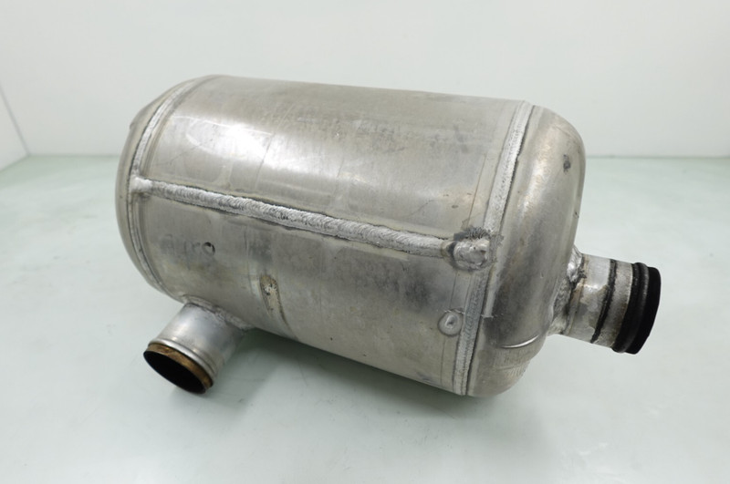 2015 Yamaha V1 / VX Cruiser 1100 OEM Exhaust Water Box Muffler F2X-U7550-00-00