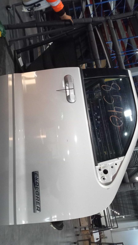 2007 Ford Explorer Right Front Door Silver OEM 341735 144K Miles