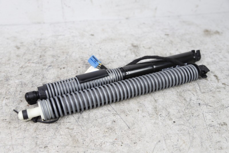 2017-2022 BMW G30 F90 REAR LEFT AND RIGHT TAILGATE TRUNK SHOCK STRUT SET OEM