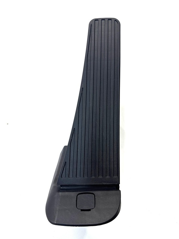2018-2024 Volvo XC60 T5 Momentum Gas Pedal Throttle Sendor Only 32269124 OEM