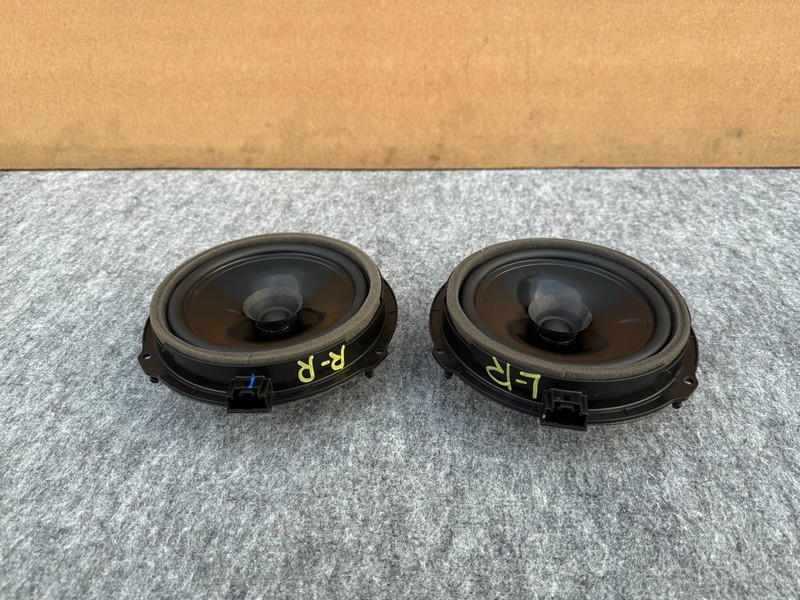 FORD MUSTANG MACH-E 2021-2025 OEM REAR LEFT AND RIGHT DOOR SPEAKERS (PAIR)