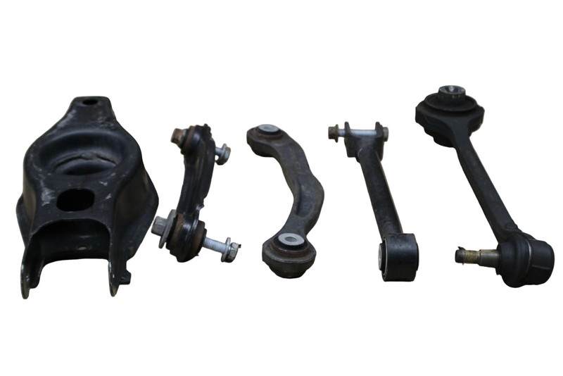 05-10 Challenger Charger 300 Rear Driver Left Side Suspension Control Arm Set