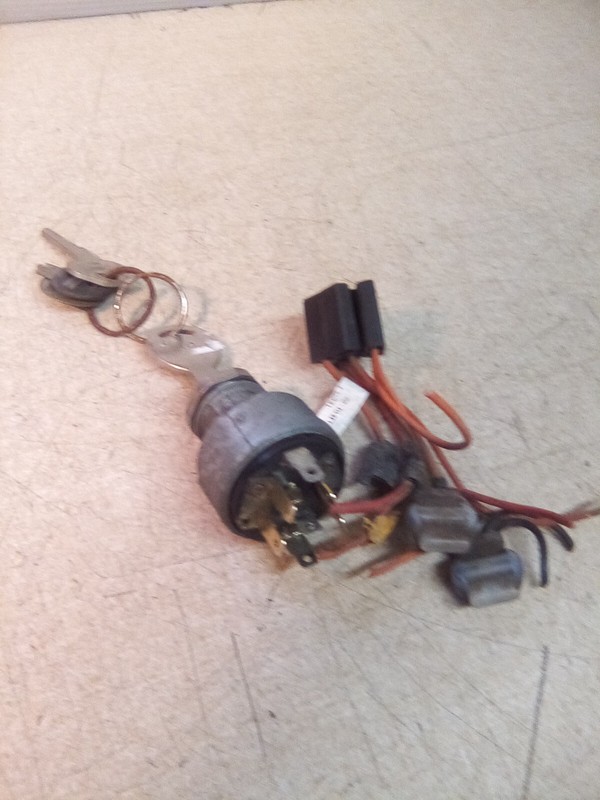 2011 Peterbilt 386 Ignition Switch W/ Key