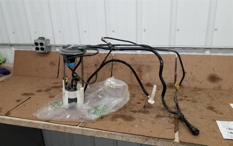 Fuel Pump Assembly Primary Tank Mounted Fits 04-05 VUE 215855