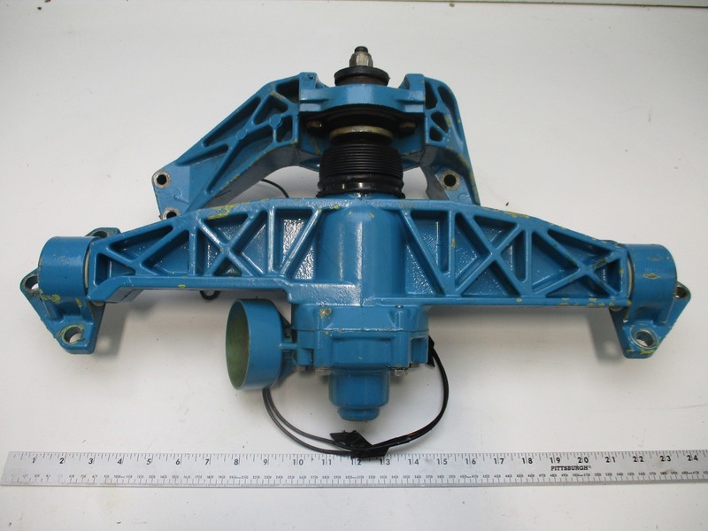 0909052 0981671 OMC Stringer Selectrim Trim Unit Trunnion Housing 120/140Hp