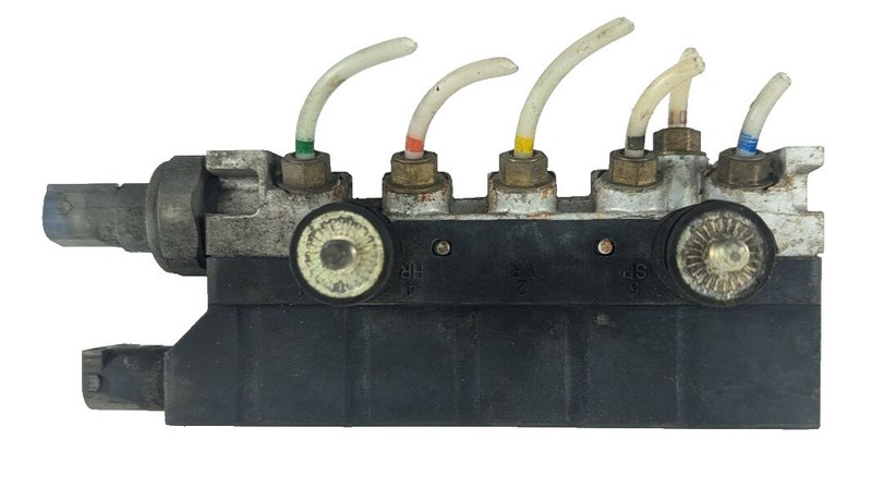 00-06 Mercedes W220 S430 S500 Airmatic Air Suspension Valve Block 2203200258 OE