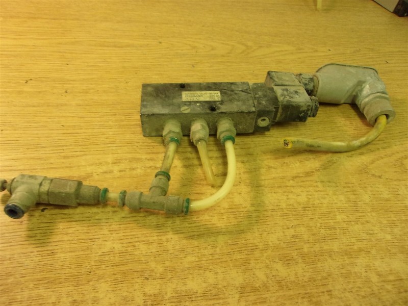 Automatic Valve D2003AAWR Solenoid AV 7019-9AA*FREE SHIPPING*