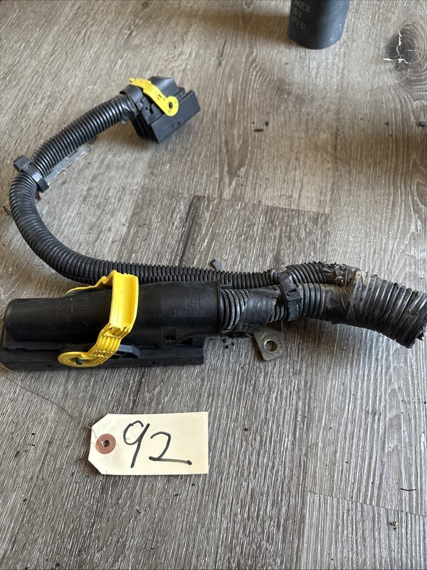 FREIGHTLINER CVR-PLUG #1418421-1 000 153 14 23 #1718145-1 A