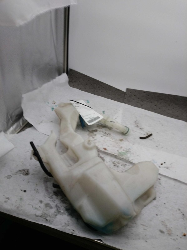 2020 Honda CR-V Washer Fluid Reservoir OEM Grey 1.50L 70000 Miles