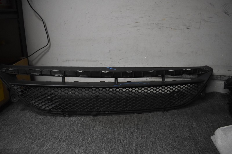 2019-2020 MERCEDES BENZ E53 AMG 4MATIC LOWER CENTER GRILLE FACTORY OEM