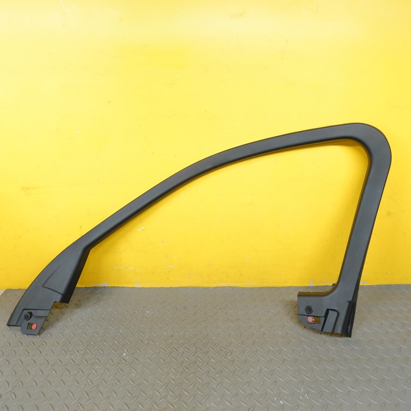 2018-2024 ALFA ROMEO STELVIO FRONT RIGHT SIDE DOOR WINDOW FRAME TRIM COVER OEM