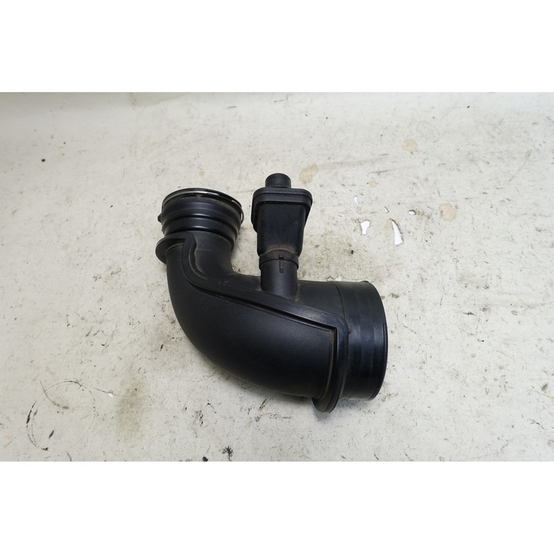 18-25 BMW F90 M5 F91 M8 S63 V8 Bank 2 Left Filtered Air Intake Duct Cyl 5-8 OEM