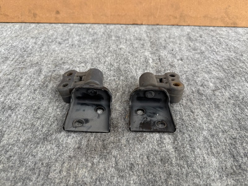 KIA STINGER 18-23 OEM REAR LEFT RIGHT MUFFLER EXHAUST BRACKET HANGER ASSEMBLY