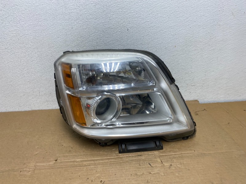 2010 to 2015 GMC Terrain Halogen Passenger Right Rh Side Headlight Oem AD3961 DW