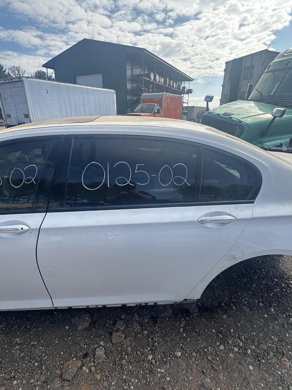 2011-2015 BMW 740LI F02 LWB REAR LEFT SIDE DOOR SHELL PANEL WHITE W/ GLASS OEM