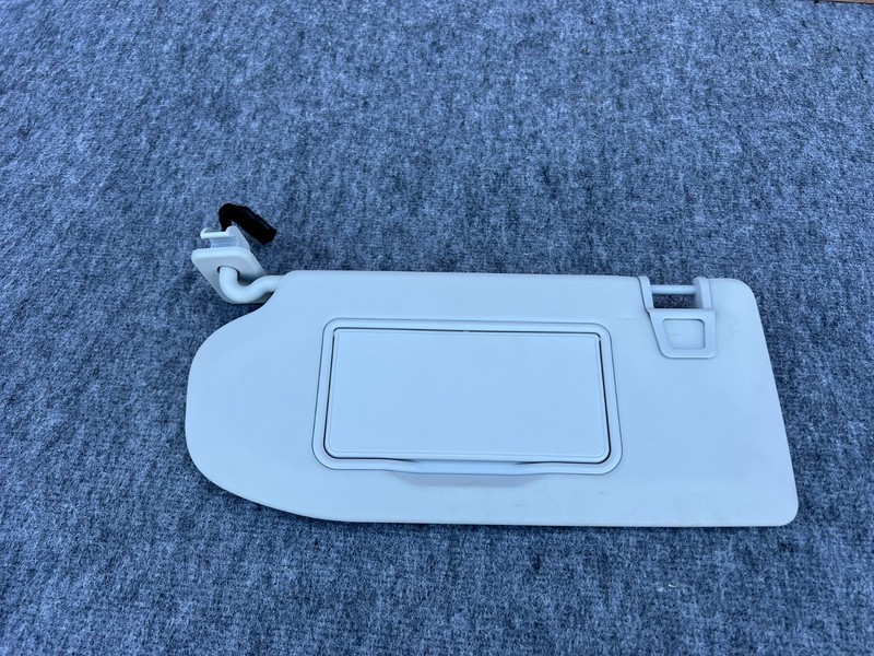 FORD MUSTANG MACH-E 2021-2026 OEM LEFT DRIVER SUN VISOR ASSEMBLY (LIGHT GRAY)