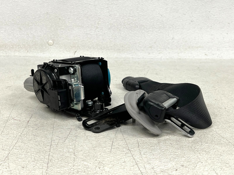 ⭐2015-2017 KIA K900 FRONT LEFT DRIVER SEAT BELT RETRACTOR STRAP OEM LOT2727