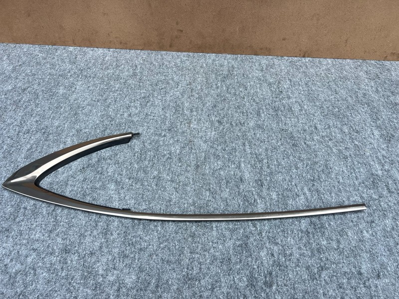 GENESIS G70 2019-2026 OEM REAR LEFT DRIVER DOOR WINDOW CHROME MOLDING TRIM ASSY