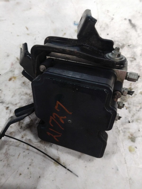 2016 Honda CR-V ABS Modulator OEM Grey 2.4L 114k Miles NJ25-21727-539965