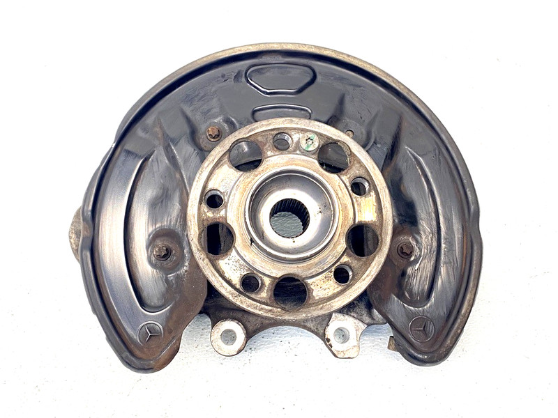 15-18 MERCEDES C300 W205 REAR LEFT SPINDLE KNUCKLE HUB OEM A0.49