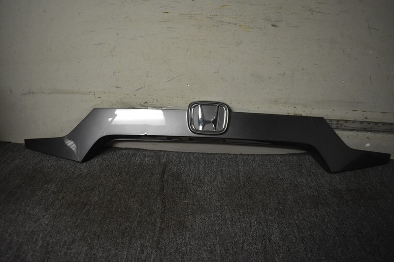 2018-2019 HONDA ACCORD REAR LICENSE GARNISH FACTORY OEM