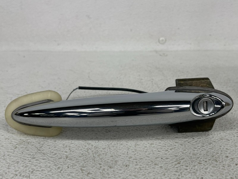 ⭐07-15 MINI COOPER S FRONT LEFT DRIVER SIDE OUTSIDE DOOR HANDLE CHROME LOT2323